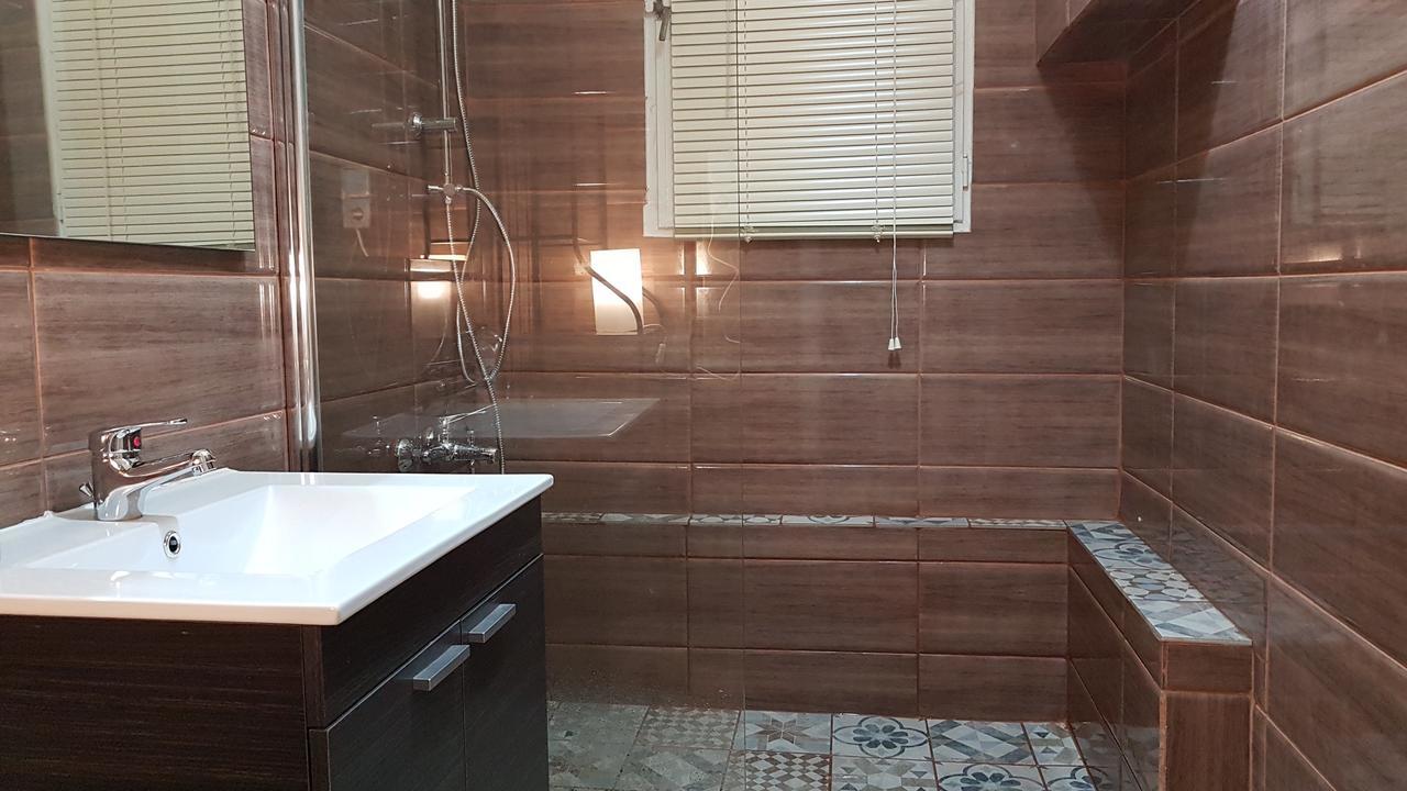Menta Errathens Apartment - Athens Center, 5 Bd, 2 Bath Εξωτερικό φωτογραφία